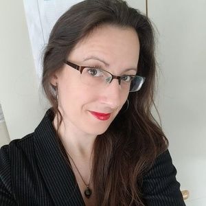 Meet your Posher, Jacinthe